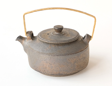 「銅彩釉　土瓶（真鍮ハンドル付）」1830740026